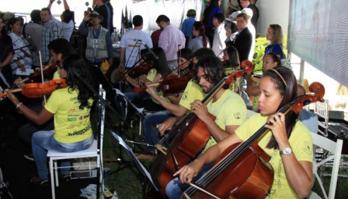Orquestra em ação abre a 5º Rondônia Rural Show em Ji-Paraná 