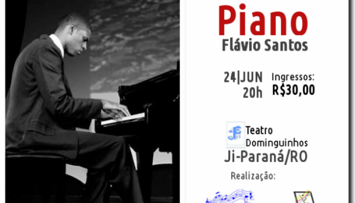 Pianista se apresenta no Teatro Dominguinhos em evento realizado pela Orquestra em Ação 