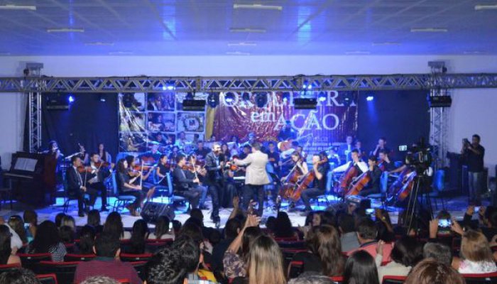 Concerto lota auditório Leila Barreiros nesta quinta-feira em Ji-Paraná - Veja as imagens