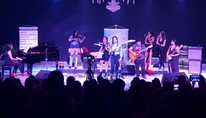 Público curte estreia incrível da Banda Jasmine's em Ji-Paraná 